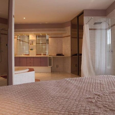 Elegante Villa De 180M3 Avec La Superbe Vue Connaux Zewnętrze zdjęcie