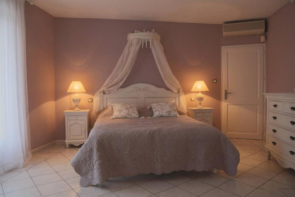 Elegante Villa De 180M3 Avec La Superbe Vue Connaux Zewnętrze zdjęcie